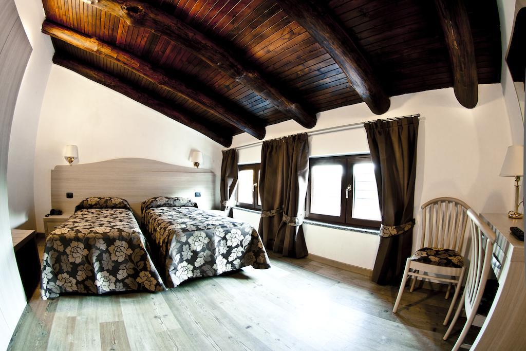 Agriturismo Cascina Del Vai Cairo Montenotte Eksteriør billede