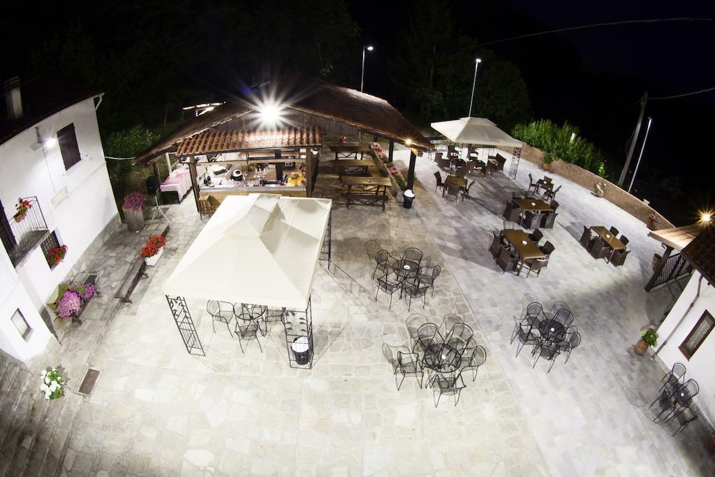 Agriturismo Cascina Del Vai Cairo Montenotte Eksteriør billede