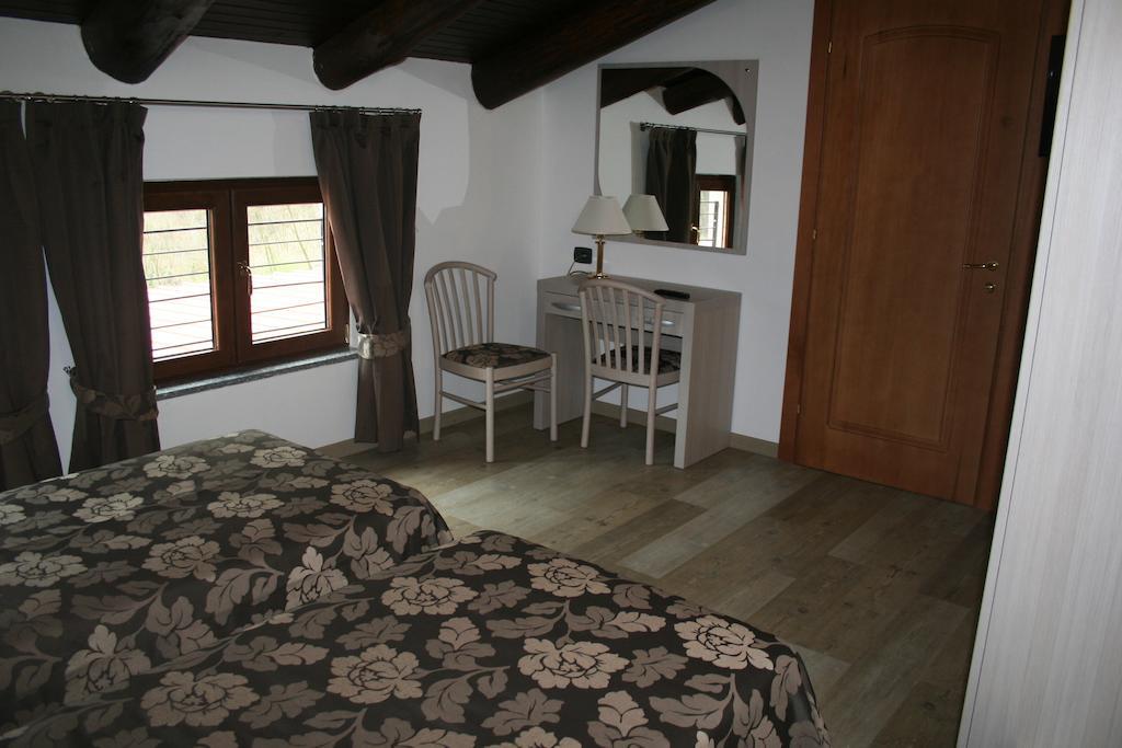 Agriturismo Cascina Del Vai Cairo Montenotte Værelse billede