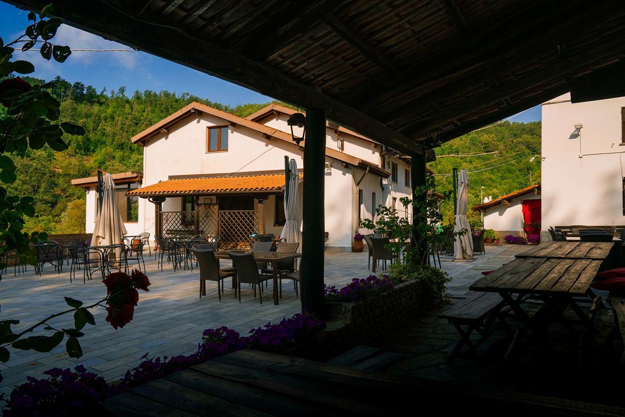 Agriturismo Cascina Del Vai Cairo Montenotte Eksteriør billede