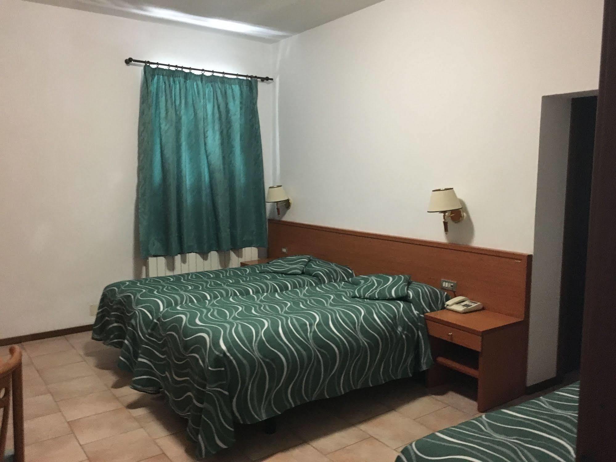 Agriturismo Cascina Del Vai Cairo Montenotte Eksteriør billede