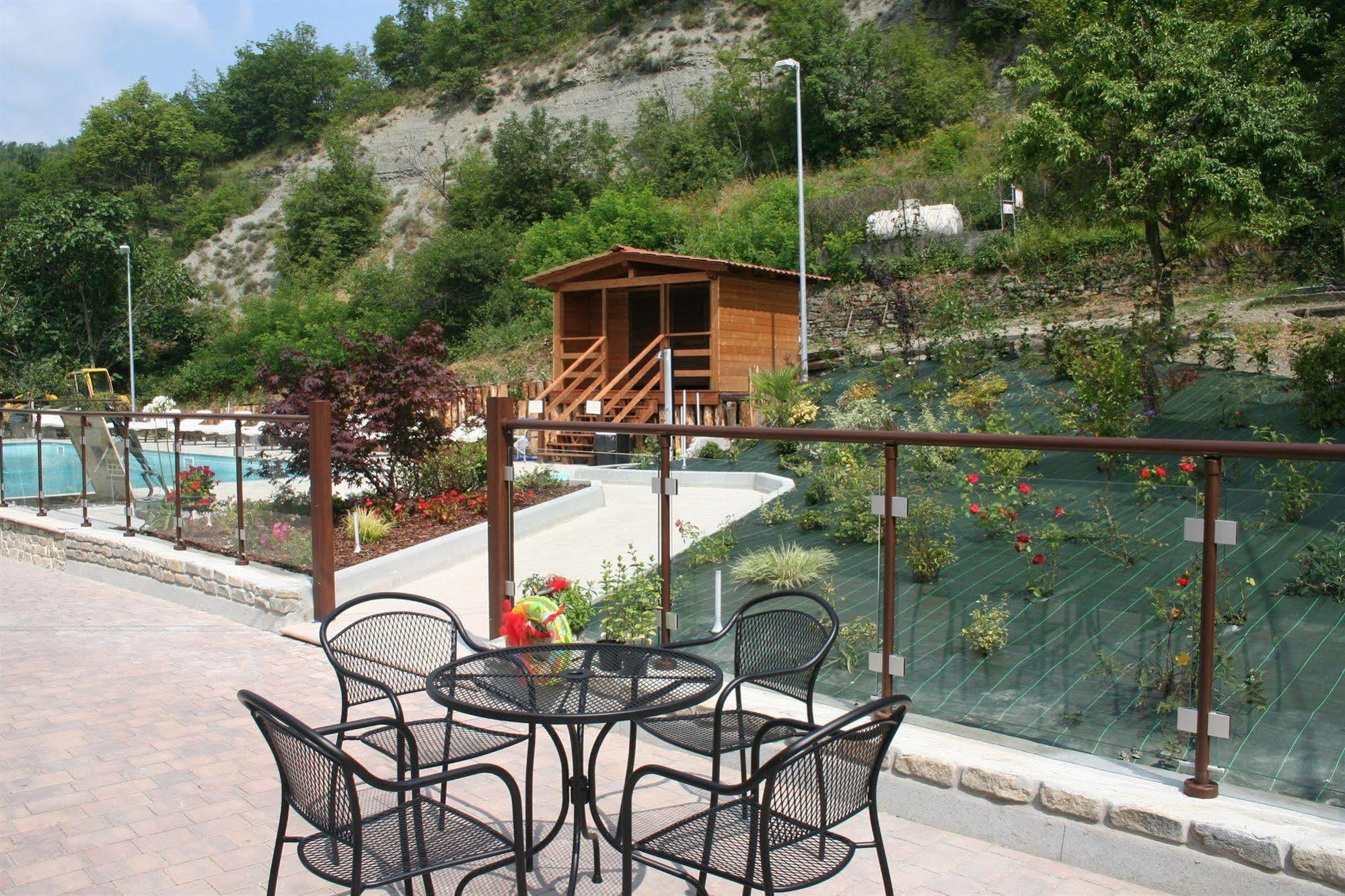 Agriturismo Cascina Del Vai Cairo Montenotte Eksteriør billede